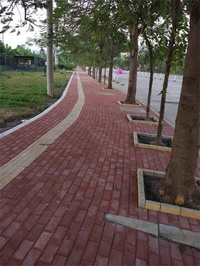 怎樣預防彩色路面磚在使用中出現問題？